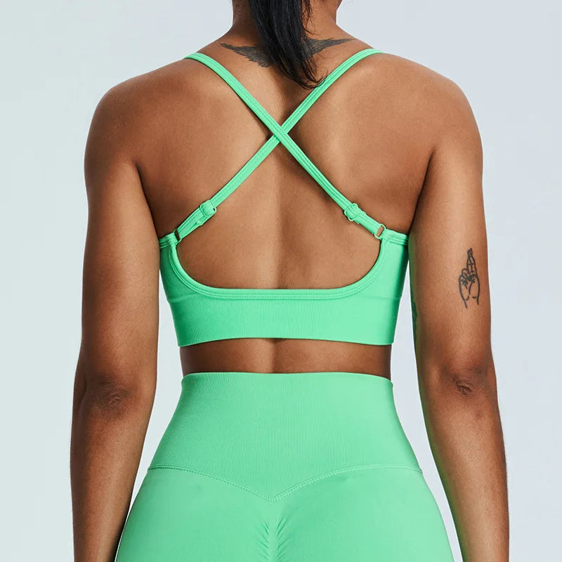 Cross-Back Sports Bra – PowerCurve™